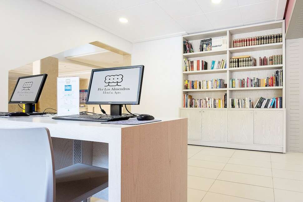 Een foto van het interieur van Flor los Almendros Apart