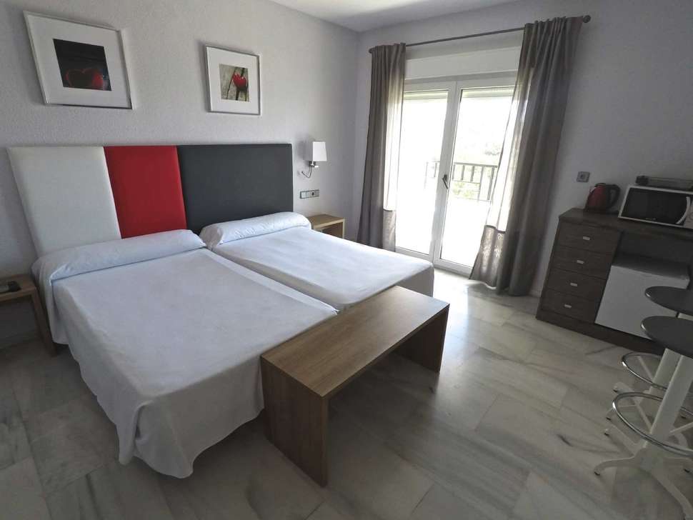 Een foto van First Flatotel International