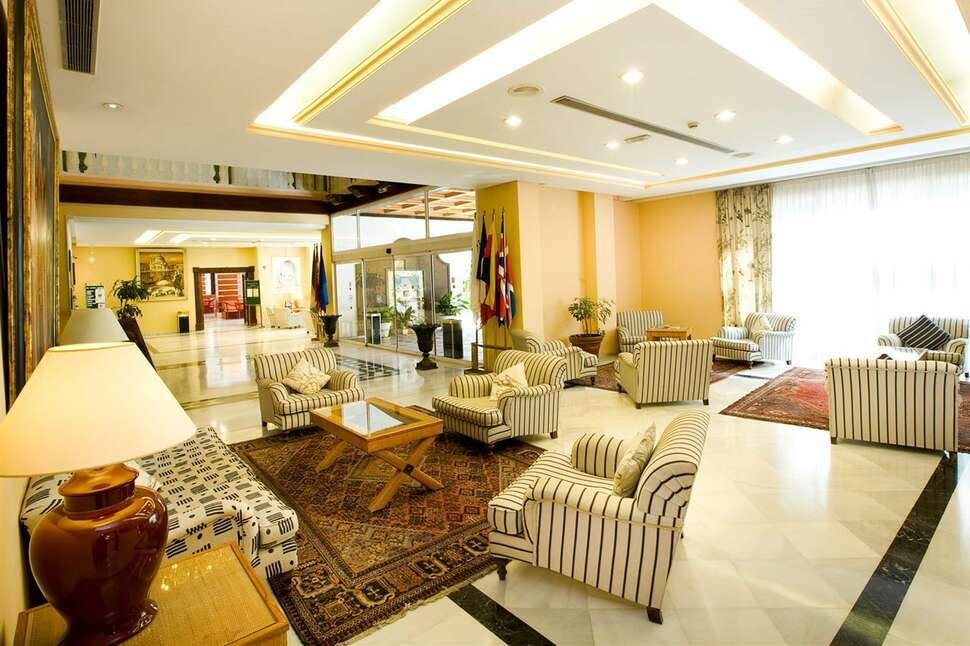 Een foto van het interieur van Aparthotel Monarque Sultan