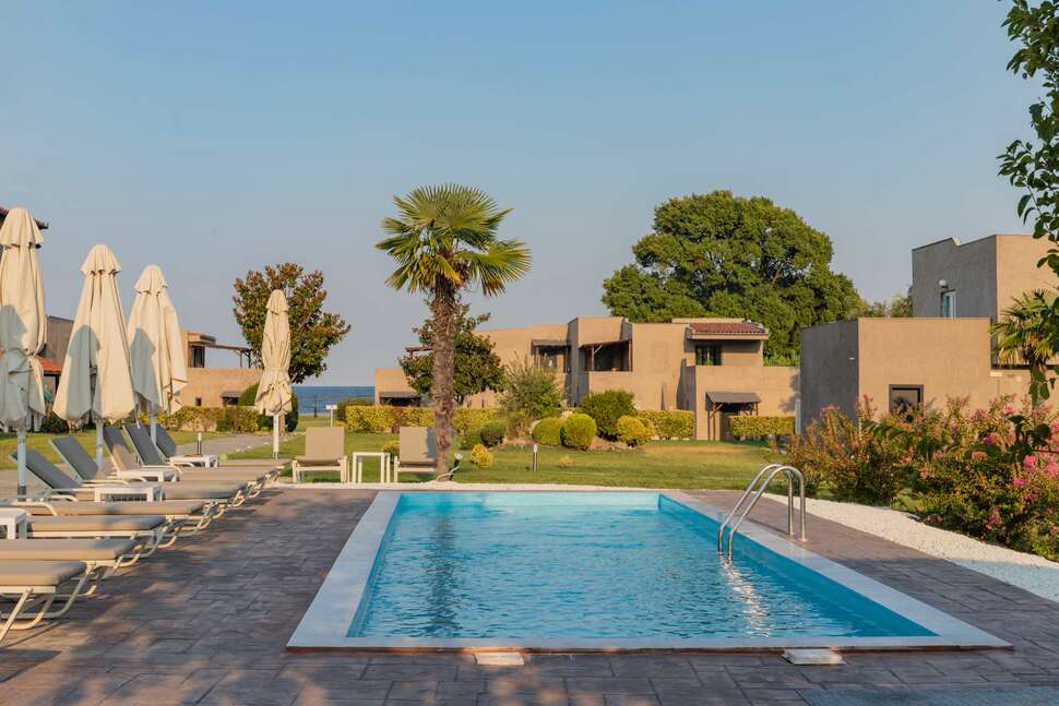 Een foto van het zwembad bij Dion Palace Beauty & Spa Resort