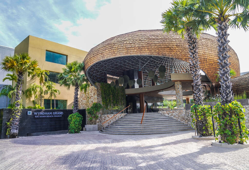 Een foto van Wyndham Grand Nai Harn Beach Phuket