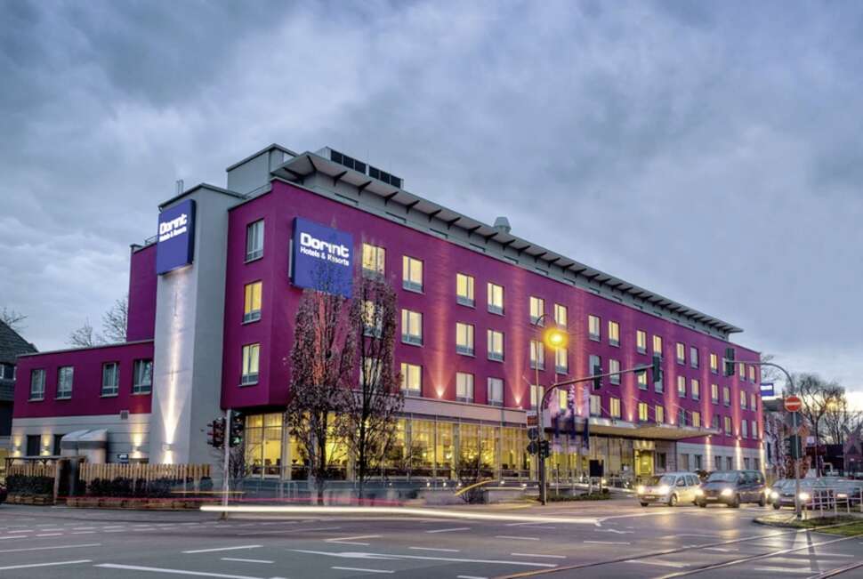 Een foto van de buitenkant van Dorint Hotel Köln Junkersdorf