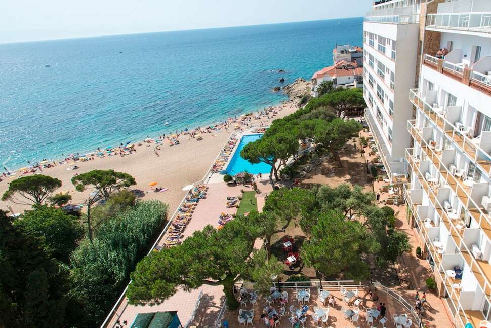 Een foto van de buitenkant van H-Top Caleta Palace
