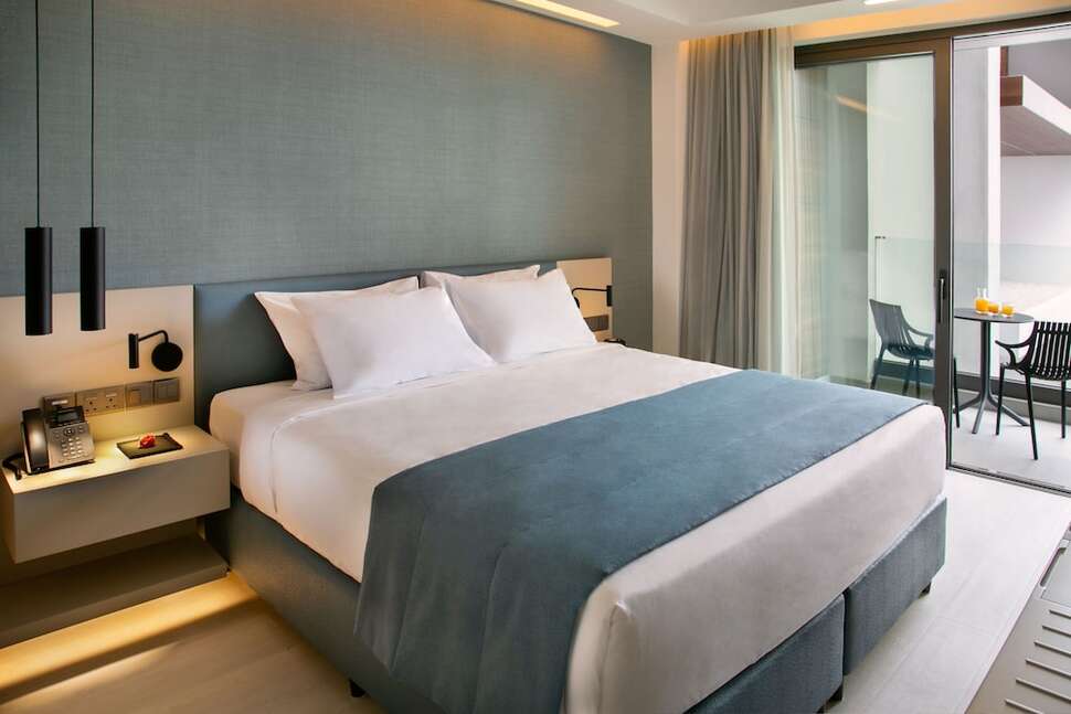 Ein Foto Mercure Larnaca Beach Resort