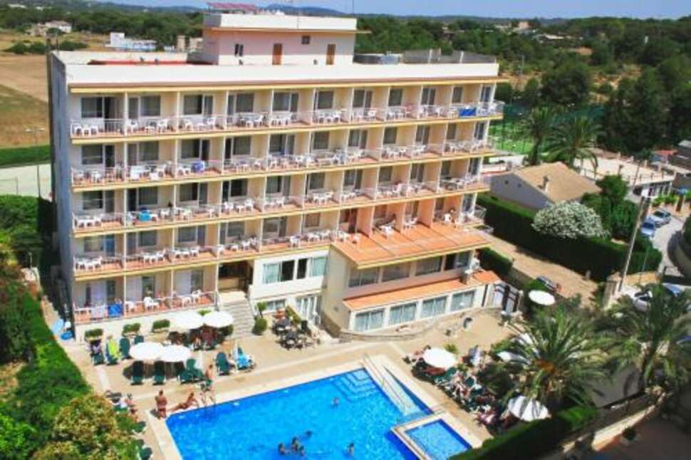 Een foto van het zwembad bij Don Miguel Playa Hotel
