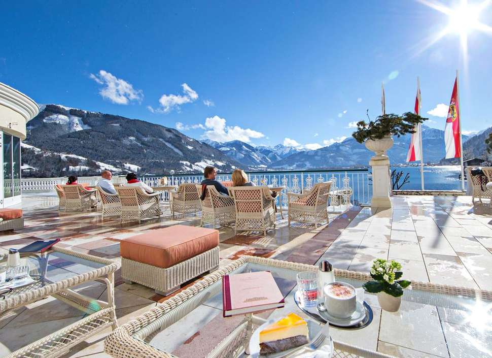 Een foto van de buitenkant van Grand Hotel Zell am See