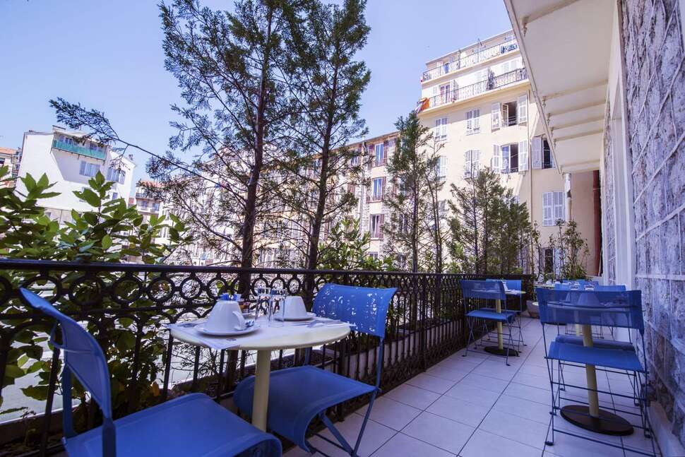 Een foto van het terras bij Best Western Hotel Alba Nice