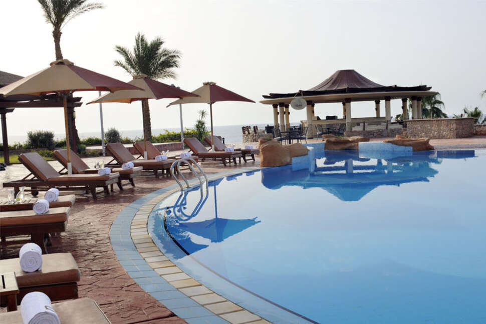 Een foto van een overzicht van Renaissance Golden View Beach Resort