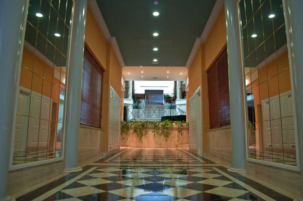 Een foto van het interieur van Aparthotel RF Astoria