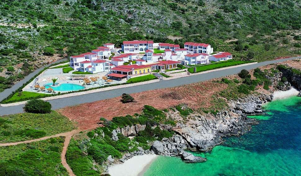 Een foto van de buitenkant van Porto Skala Hotel