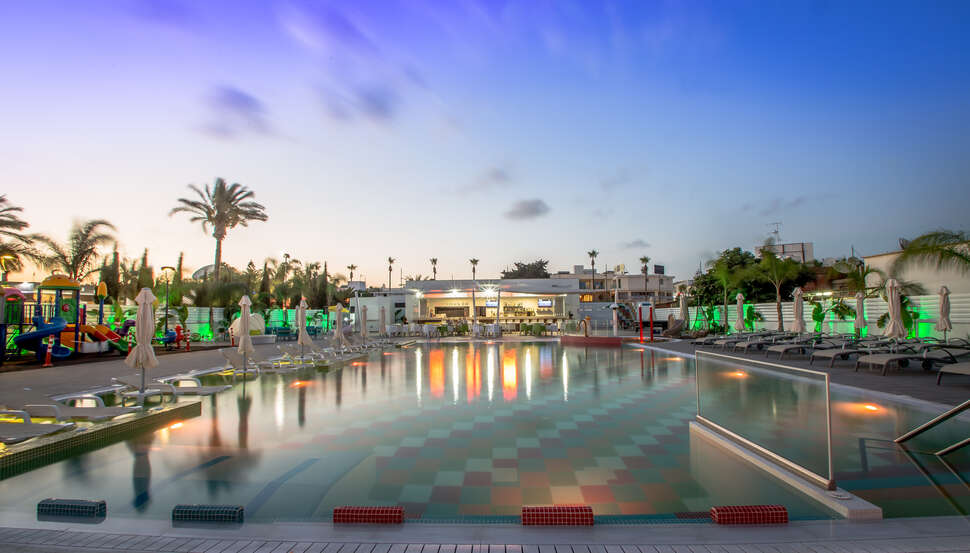 Een foto van Nicholas Color Hotel