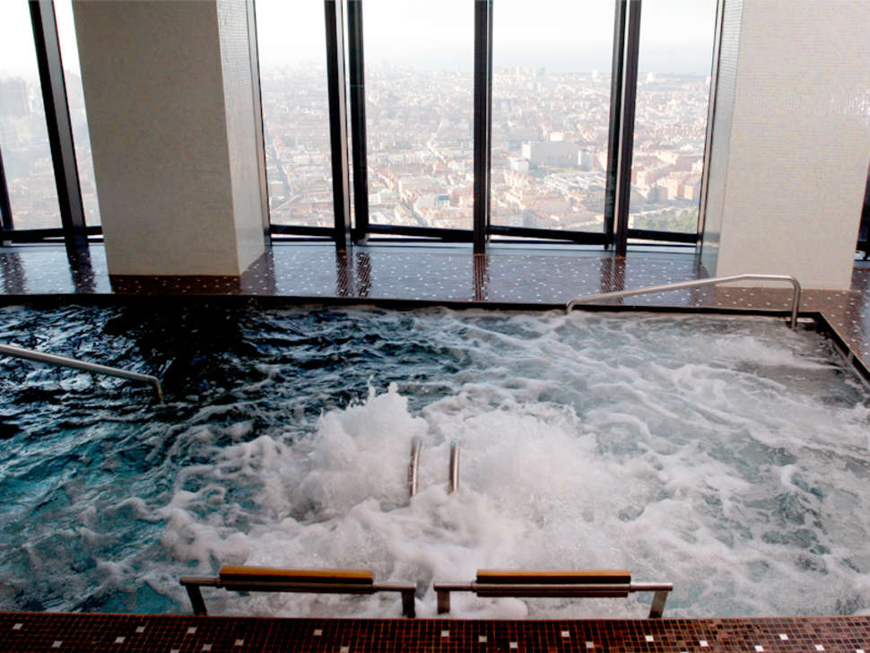 Een foto van de faciliteiten bij Eurostars Madrid Tower Hotel