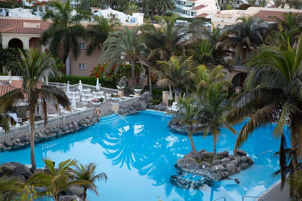 Een foto van het zwembad bij Palm Oasis Maspalomas