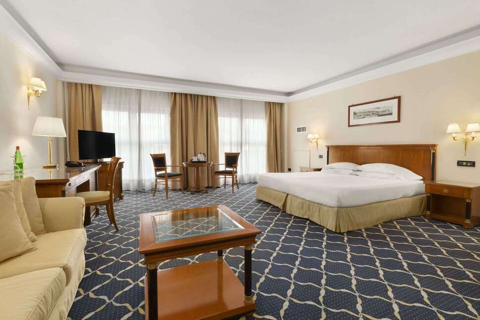 Ein Foto Ramada by Wyndham Naples