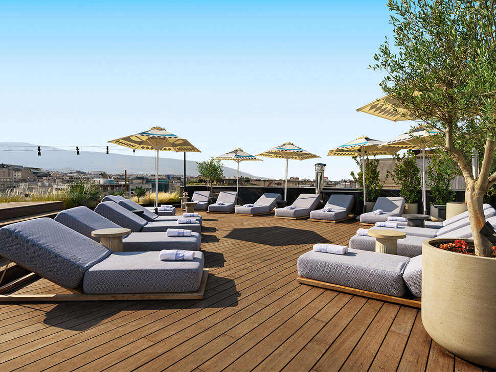 Een foto van het terras bij Skylark by Aluma Hotels & Resorts