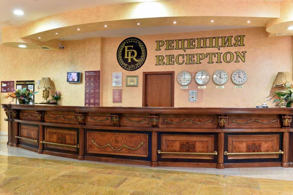 Een foto van Estreya Palace & Residence