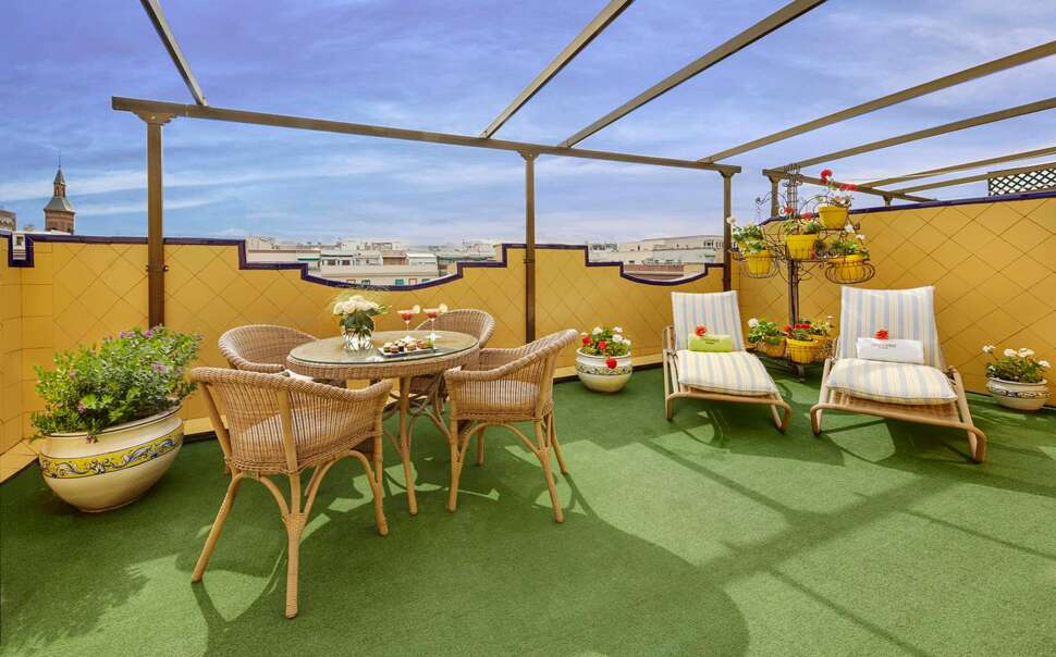 Ein Foto Sercotel Gran Hotel Conde Duque