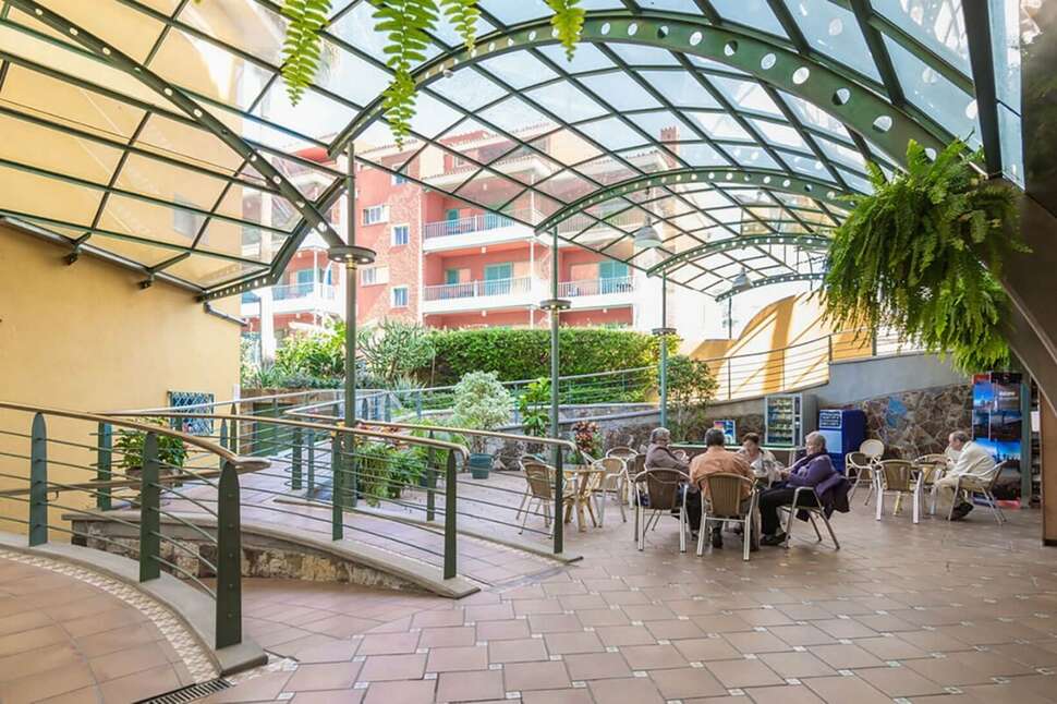 Een foto van het terras bij Appartementen Pez Azul