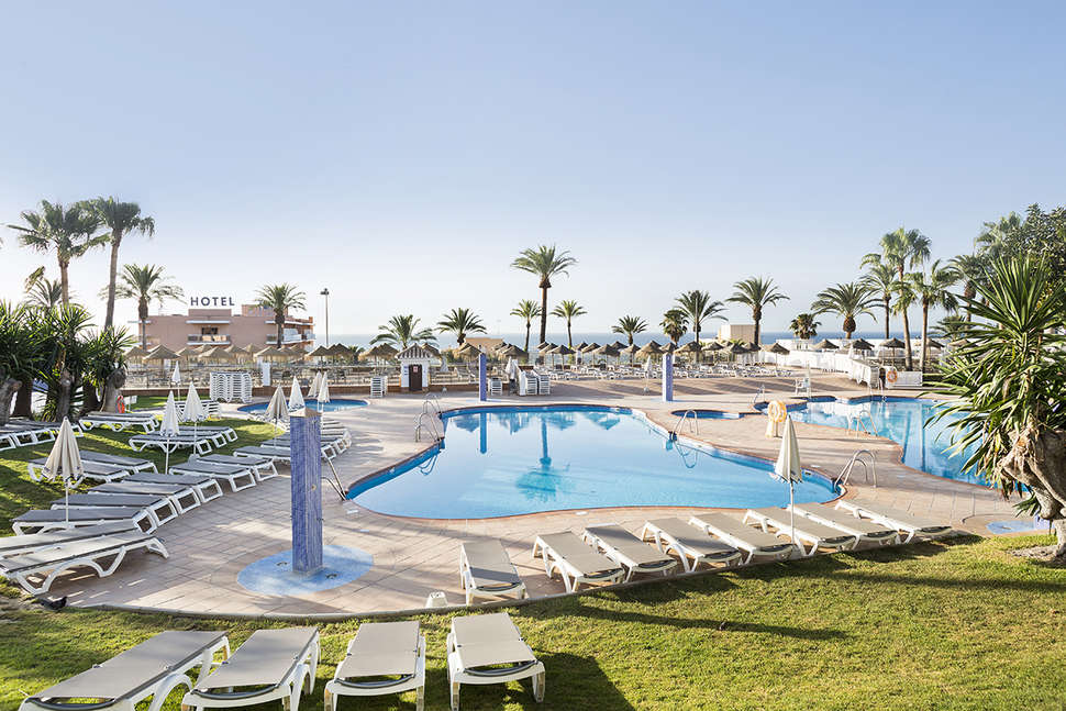 Een foto van het zwembad bij Hotel Best Siroco
