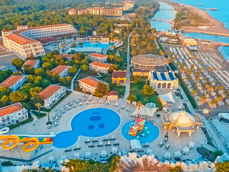 Een foto van het zwembad bij Selectum Noa Belek