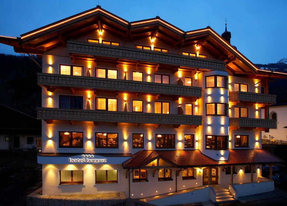 Een foto van de buitenkant van Ferienhotel Hoppet