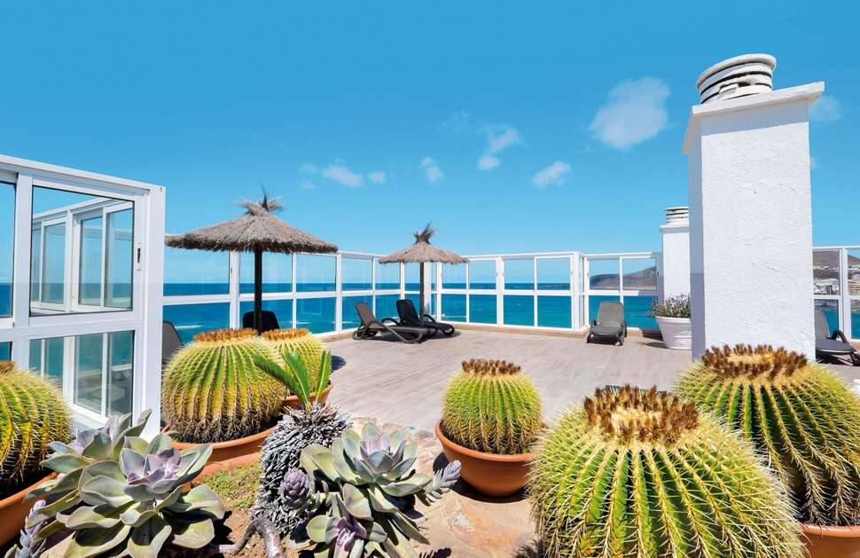 Ein Foto von der Terrasse im Hotel Concorde