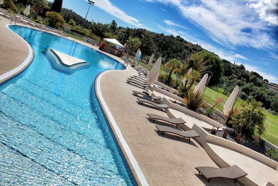 Een foto van een overzicht van Mouratoglou Resort