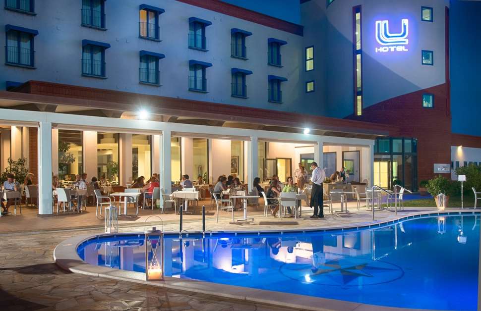 Een foto van het zwembad bij Lu' Hotel Carbonia