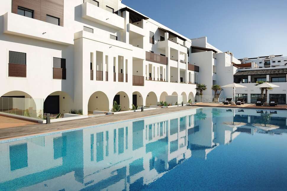 Een foto van het zwembad bij Belmar Spa & Beach Resort