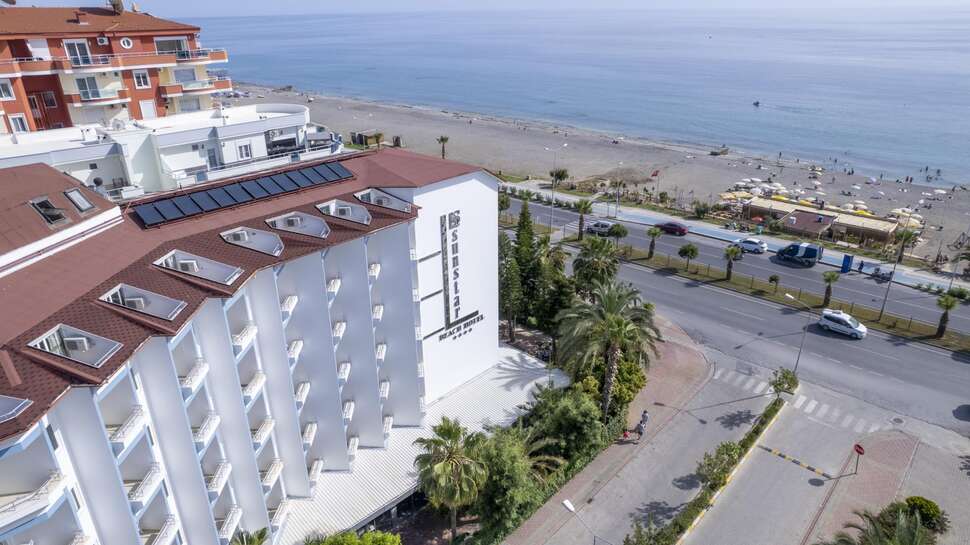 Een foto van de buitenkant van Sun Star Beach Hotel