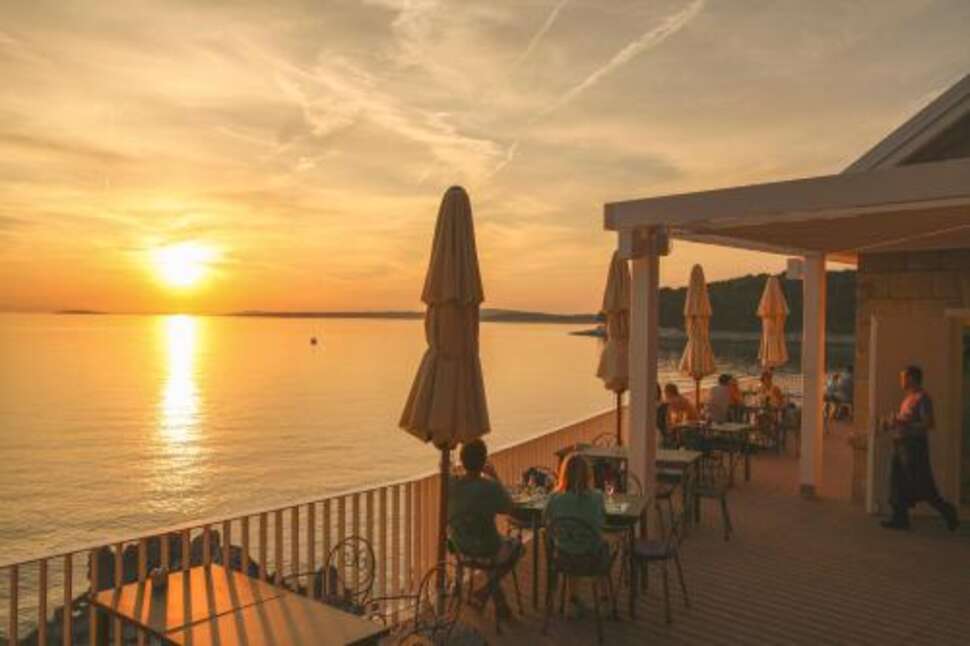 Ein Foto von der Terrasse im Hotel Aurora