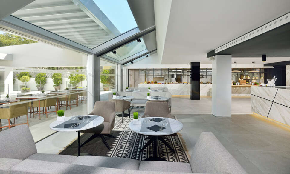 Een foto van het interieur van Innside by Melia Palma Bosque