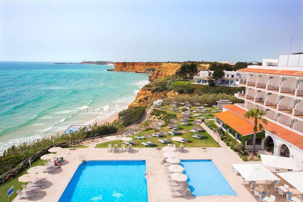 Ein Foto vom Pool im Hipotels Flamenco Conil