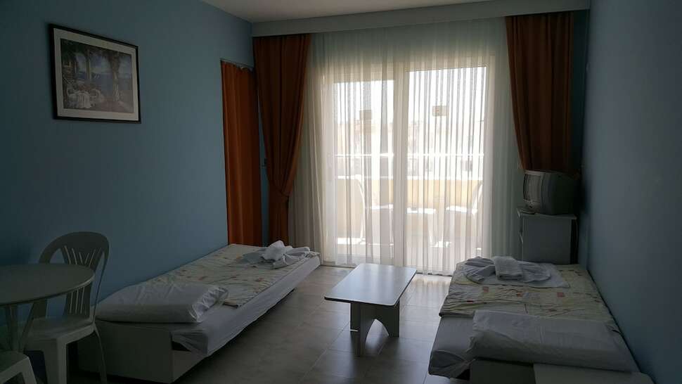 Ein Foto Golden Moon Aparthotel