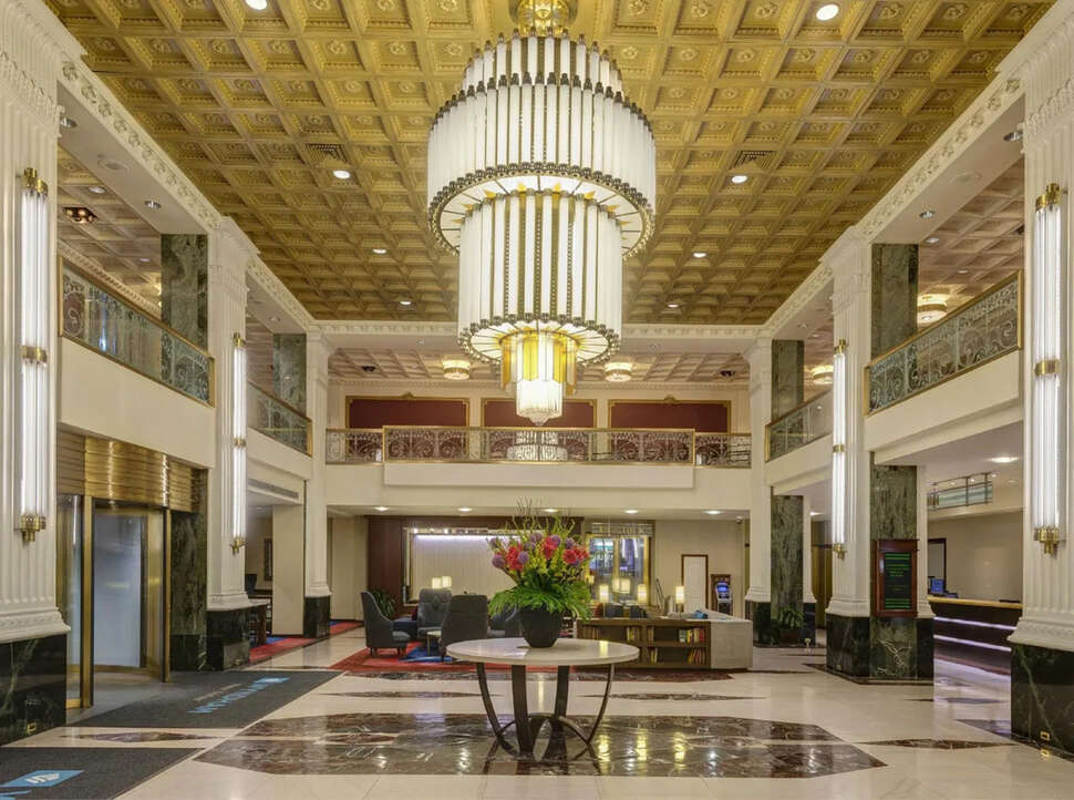 Een foto van The New Yorker Hotel by Lotte Hotels