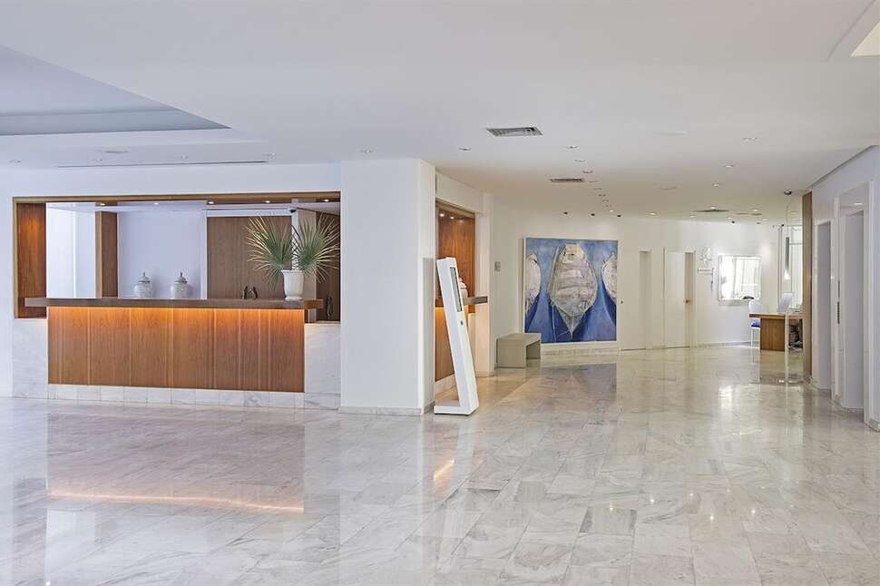 Een foto van Grecian Sands Hotel