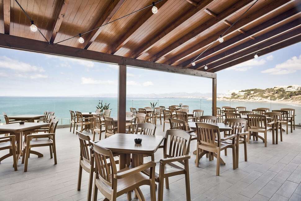 Een foto van het terras bij Hotel Best Negresco