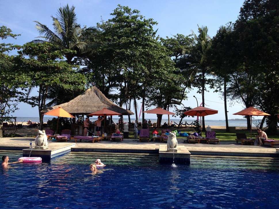 Een foto van het zwembad bij Mercure Resort Sanur