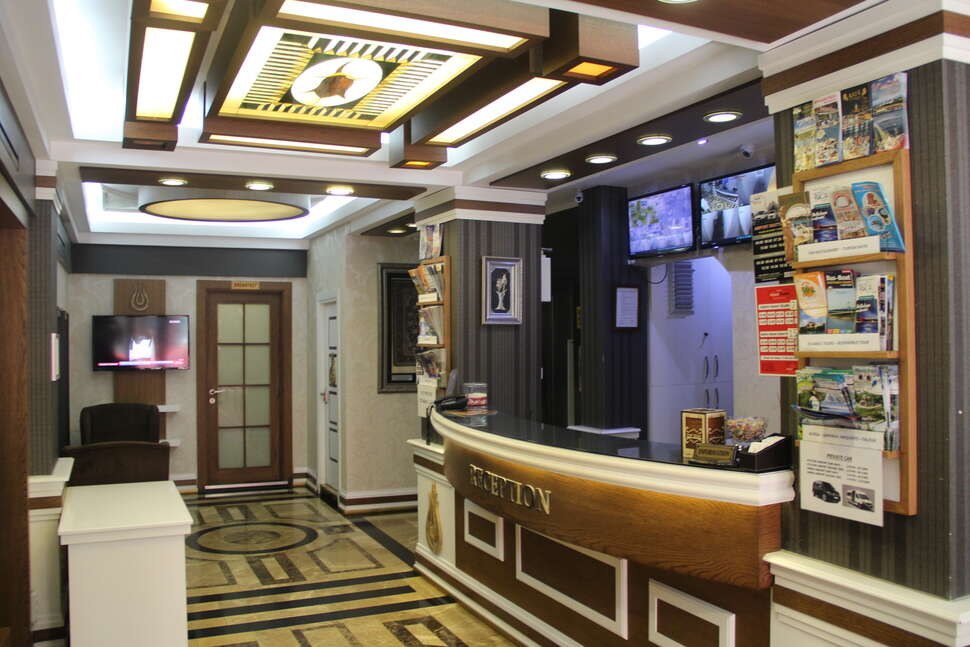 Ein Foto Black Tulip Hotel