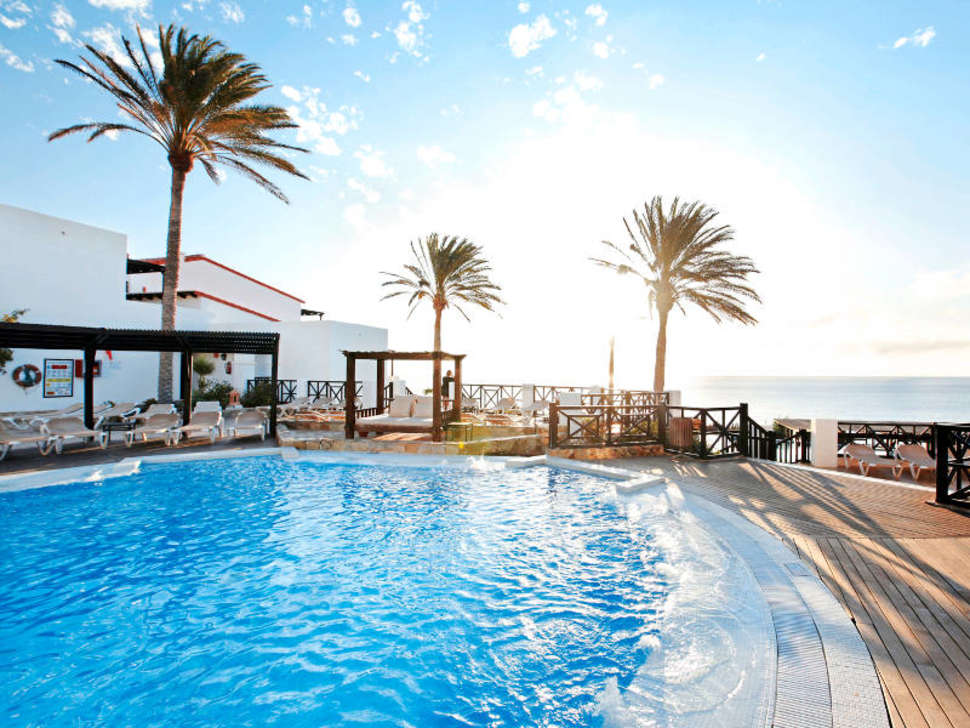 Een foto van het zwembad bij Magic Life Fuerteventura