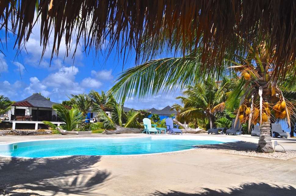 Een foto van het zwembad bij Ocean Breeze Boutique Hotel