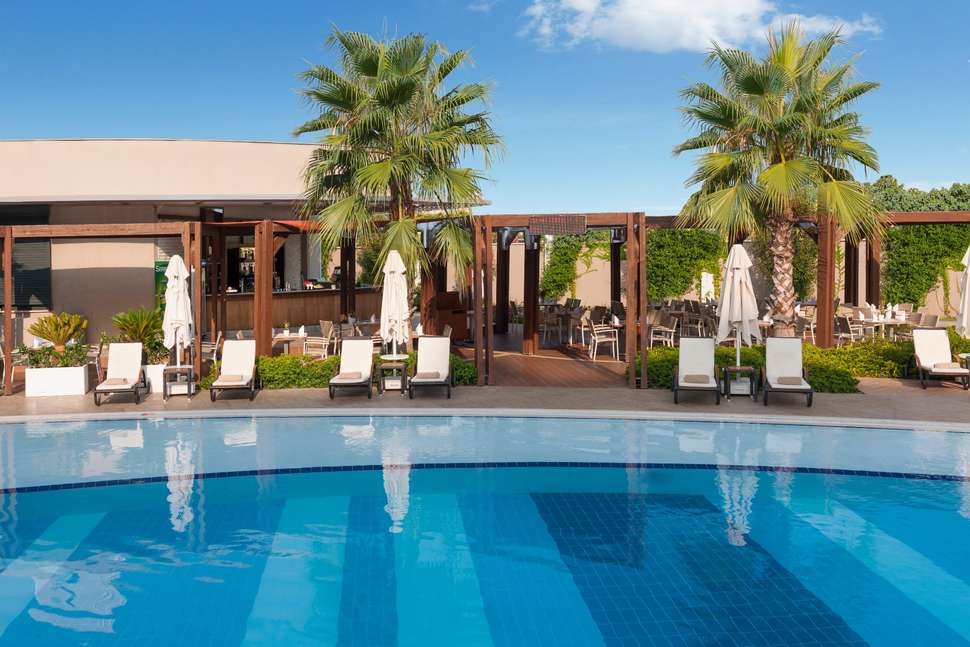Een foto van het zwembad bij Aska Lara Resort & Spa