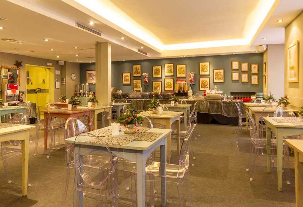 Ein Foto Hotel Moderno
