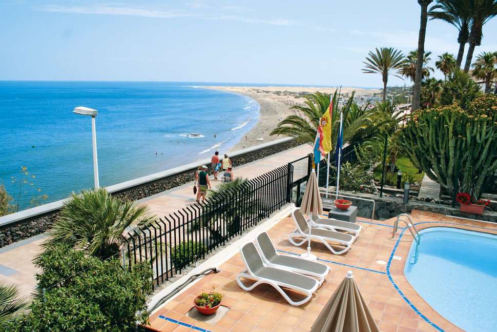 Ein Foto von der Terrasse im Apartments Los Caribes I