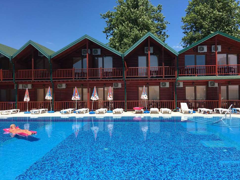 Een foto van het zwembad bij Hotel Mizo