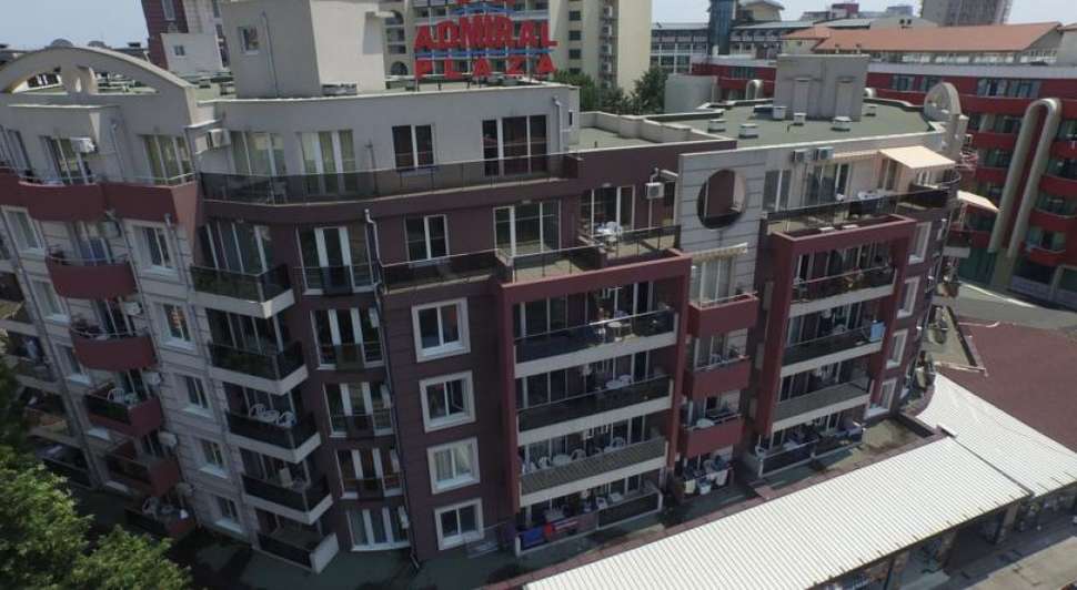 Een foto van Admiral Plaza