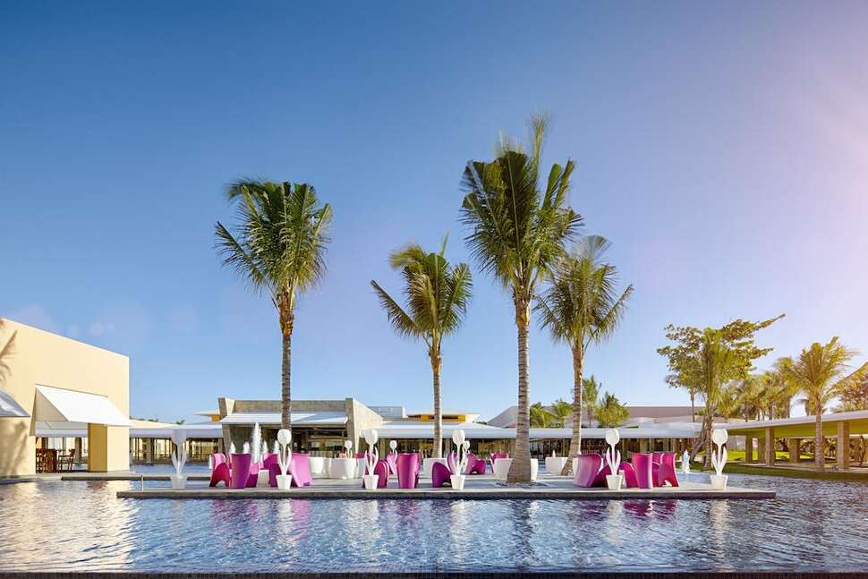 Ein Foto vom Pool im Barcelo Maya Grand Resort