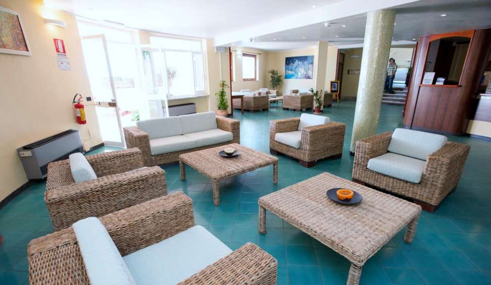 Een foto van het interieur van LH Pedraladda Resort