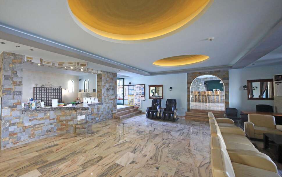 Een foto van het interieur van Diogenis Blue Palace
