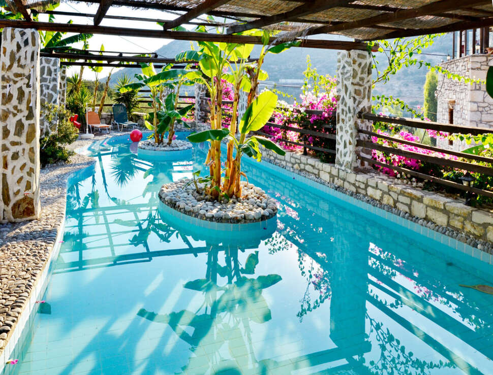 Ein Foto vom Pool im Stone Village Petrino Horio